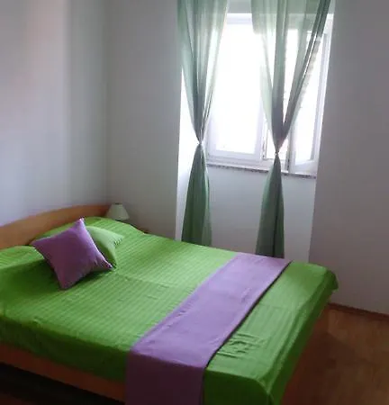 Zadarska Pola